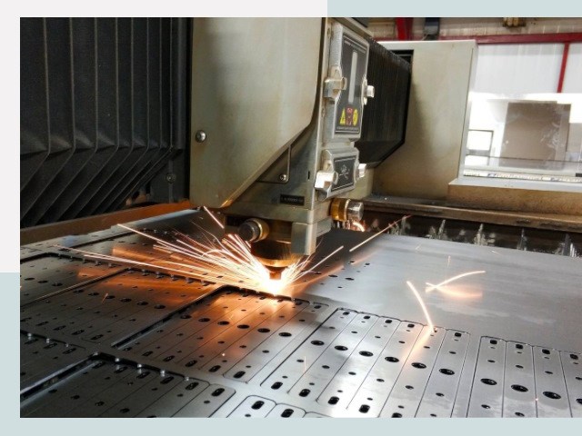 Лазерная резка металла в Пушкине от 622 руб.